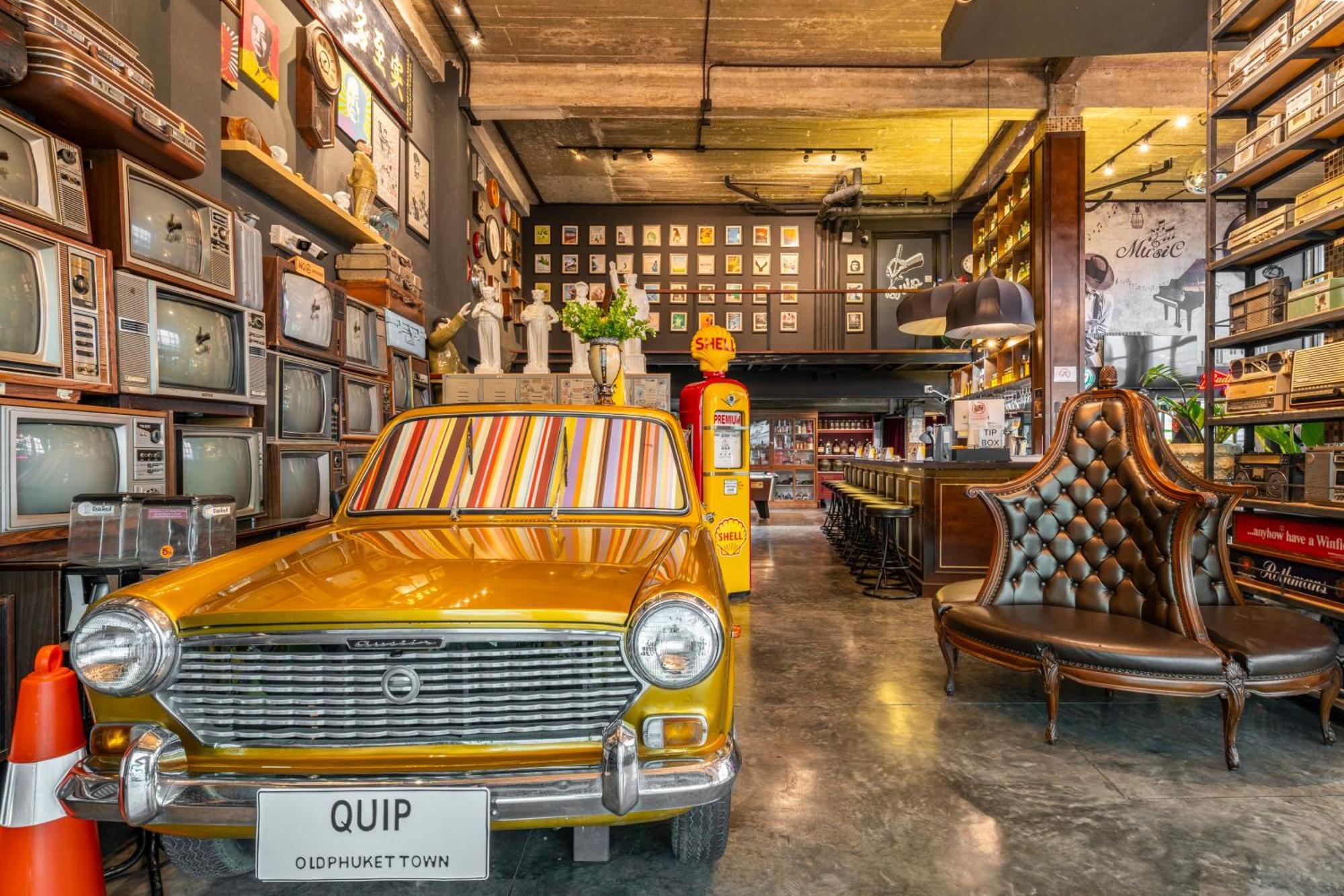 Quip Bed & Breakfast Phuket Buitenkant foto