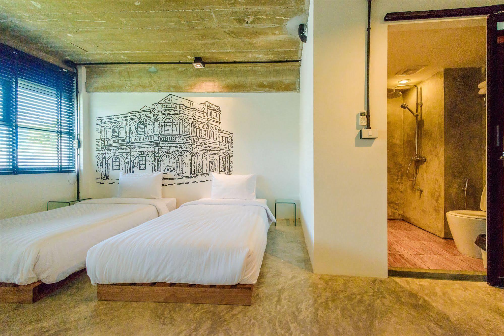 Quip Bed & Breakfast Phuket Buitenkant foto